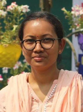 Dr. Mainao Alina Gayary